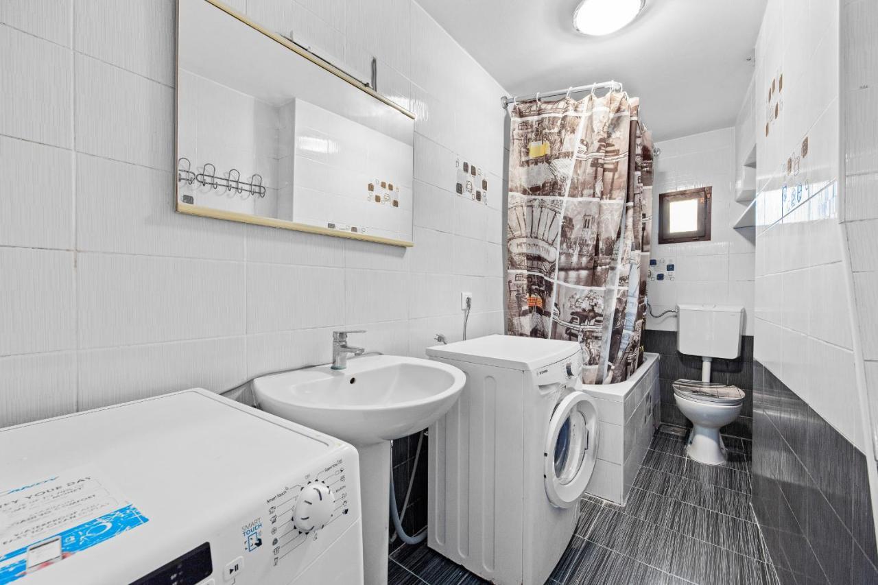 Pula Hostel Экстерьер фото