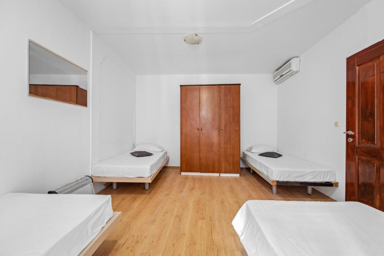 Pula Hostel Экстерьер фото